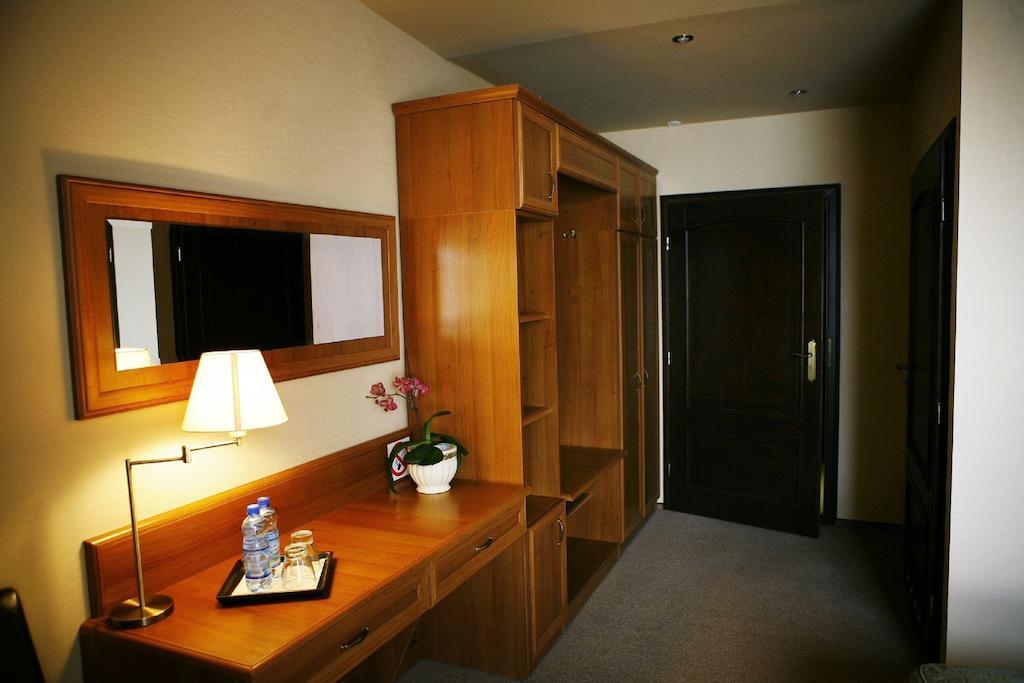 Hotel Zorza Namyslów Quarto foto